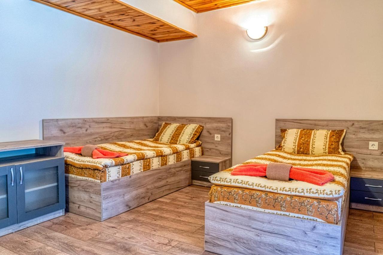Крушун - Единствена На Метри От Водопадите, Krushun - The Only Stay Just Meters From The Waterfalls Kruszuna Zewnętrze zdjęcie